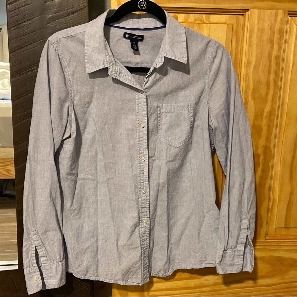 Gap Women’s Button Down - image 1